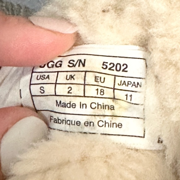 UGG Erin Booties - Picture 9 of 11